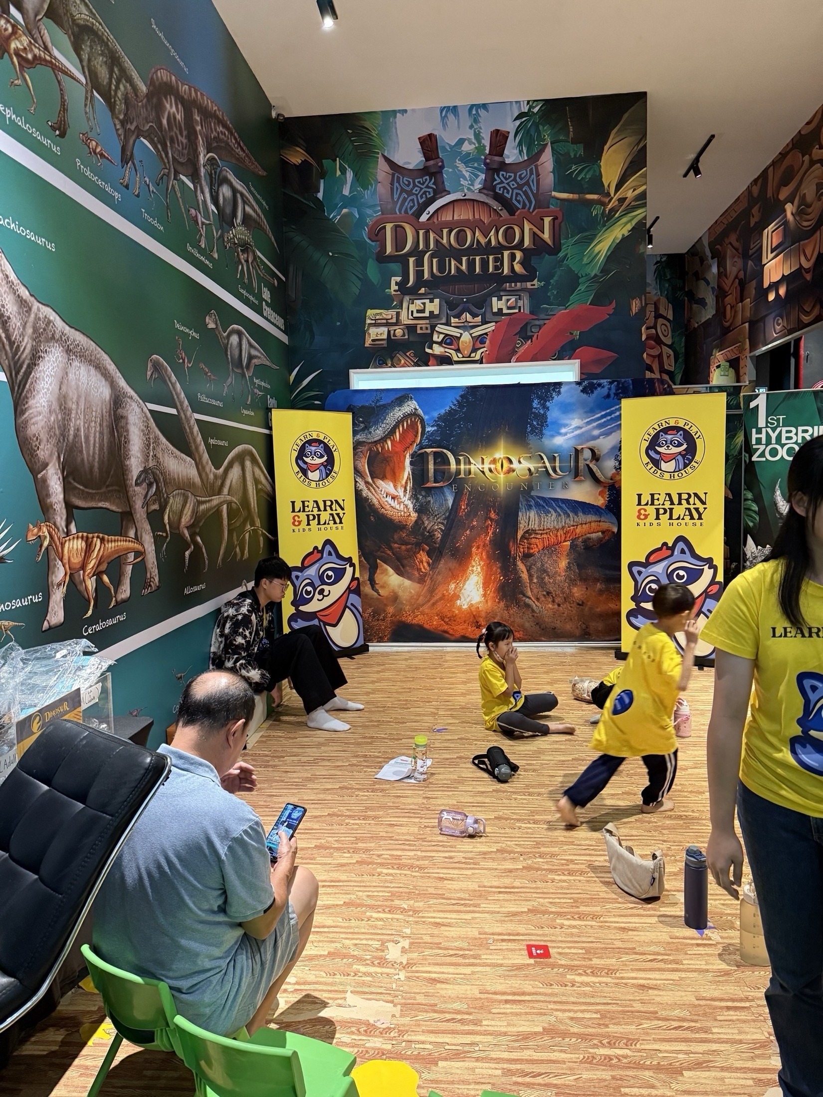 Dino Lab Academy holiday program